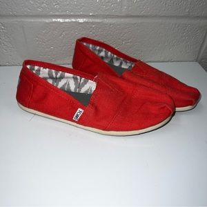 TOMS Size W9 Light Red, Coral Canvas Slip On Flat Comfort Women’s Shoes